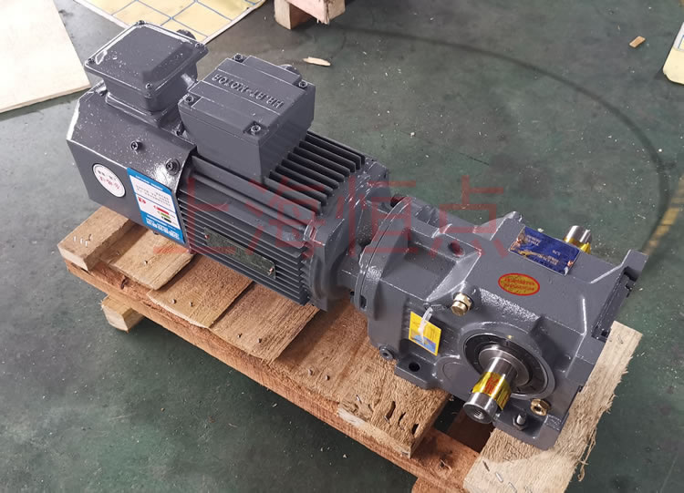 K37系列減速機輸入配變頻電機，輸出雙軸A+B 實物照片