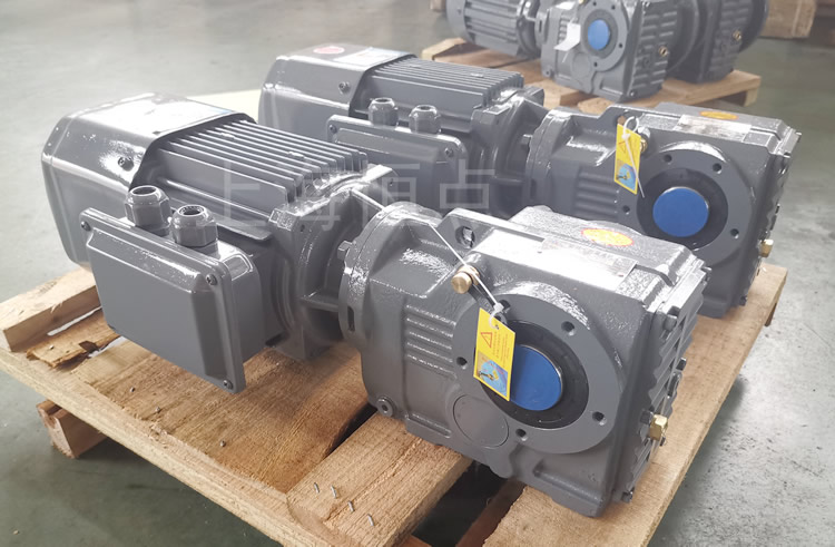 KA37系列減速機通孔輸出，配電機實物圖