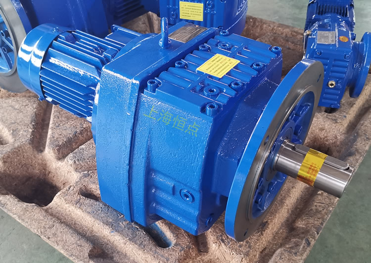 RF87減速機，立式安裝，輸入配電機，實物照片如下