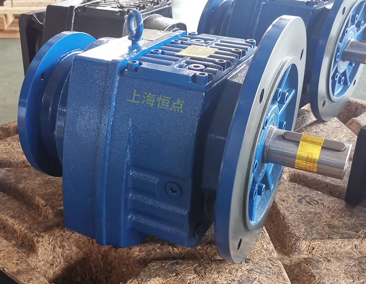 RF87減速機，輸入配法蘭B5端蓋，立式法蘭輸出，實物照片