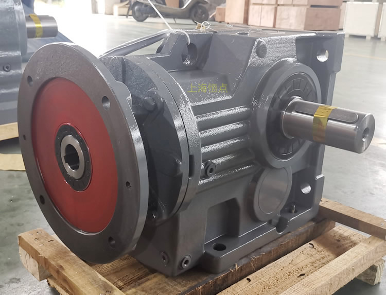 K97減速機，輸入配電機法蘭端蓋，右輸出單軸，實物圖如下