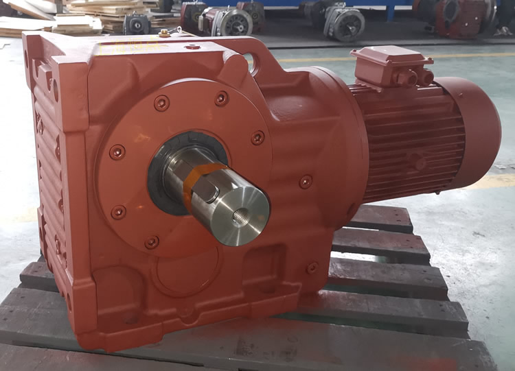 K107減速機 輸入配普通電機 輸出單軸 紅色油漆 